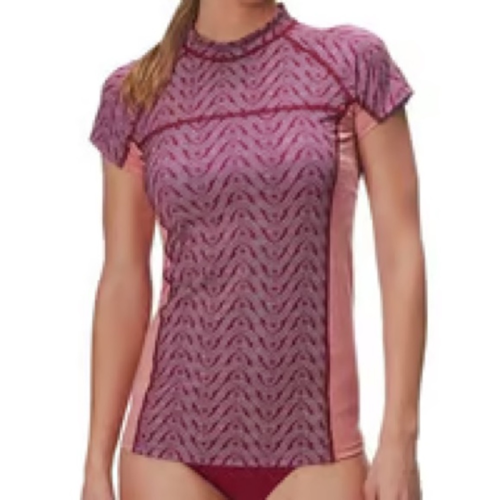 NWT Patagonia Micro Swell Rashguard Bluff River Arrow Red Short Sleeve Size Med - Picture 2 of 10